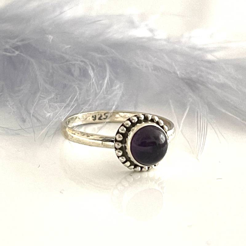 Filigraner Amethyst Silberring 925Er Silber Edelstein Ring Größe 53 Kleiner Jugendstilring Minimalistisch Feiner Verlobungsring Für Sie Filigraner Amethyst Silberring 925Er Silber Edelstein Ring Größe 53 Kleiner Jugendstilring Minimalistisch Feiner Verlobungsring Für Sie von AvoMirakII