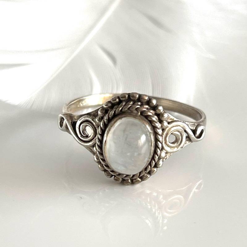 925 Gegen Den Strom Ring Mondstein Silberring Größe 62 Und 63 Zierlicher Filigraner Edelsteinring Damenring Geschenk Für Sie von AvoMirakII