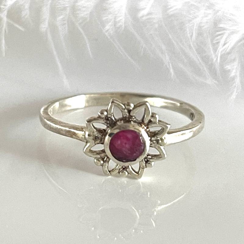 925 Silberring Mit Rubin Natürlicher Edelsteinring Filigraner Zierlicher Boho Ring Roter Stein Schmuck Für Frauen Damenring Sie von AvoMirakII