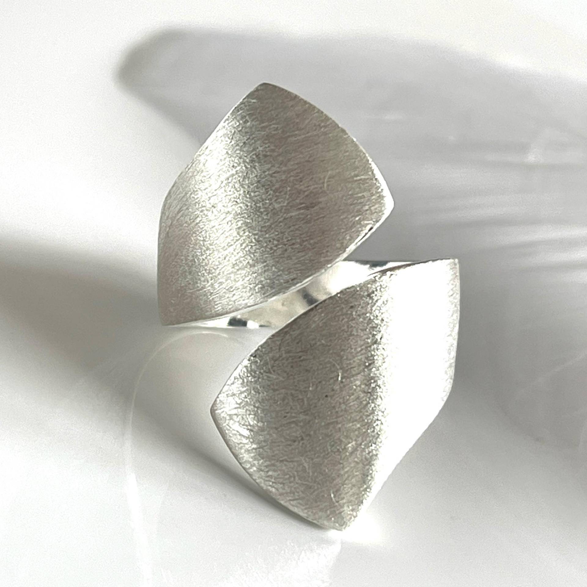 Gegen Den Strom Ring 925 Offener Breiter Struktur Silberring Verstellbarer Wickelring Matter Damenring von AvoMirakII