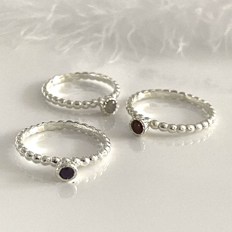 Gegen Den Strom Ring 925 Silber Verlobungsring Zierlicher Moderner Steinring Edelsteinring Für Sie von AvoMirakII