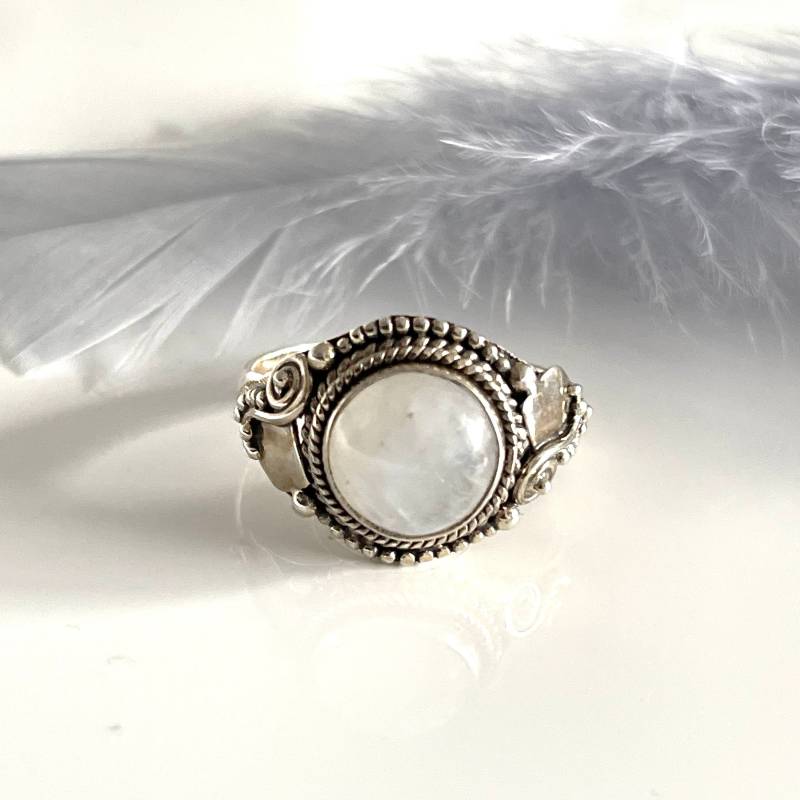 Gegen Den Strom Ring Mondstein 925 Silberring Natürlicher Großer Filigran Minimalistisch Geschenk Für Damen von AvoMirakII