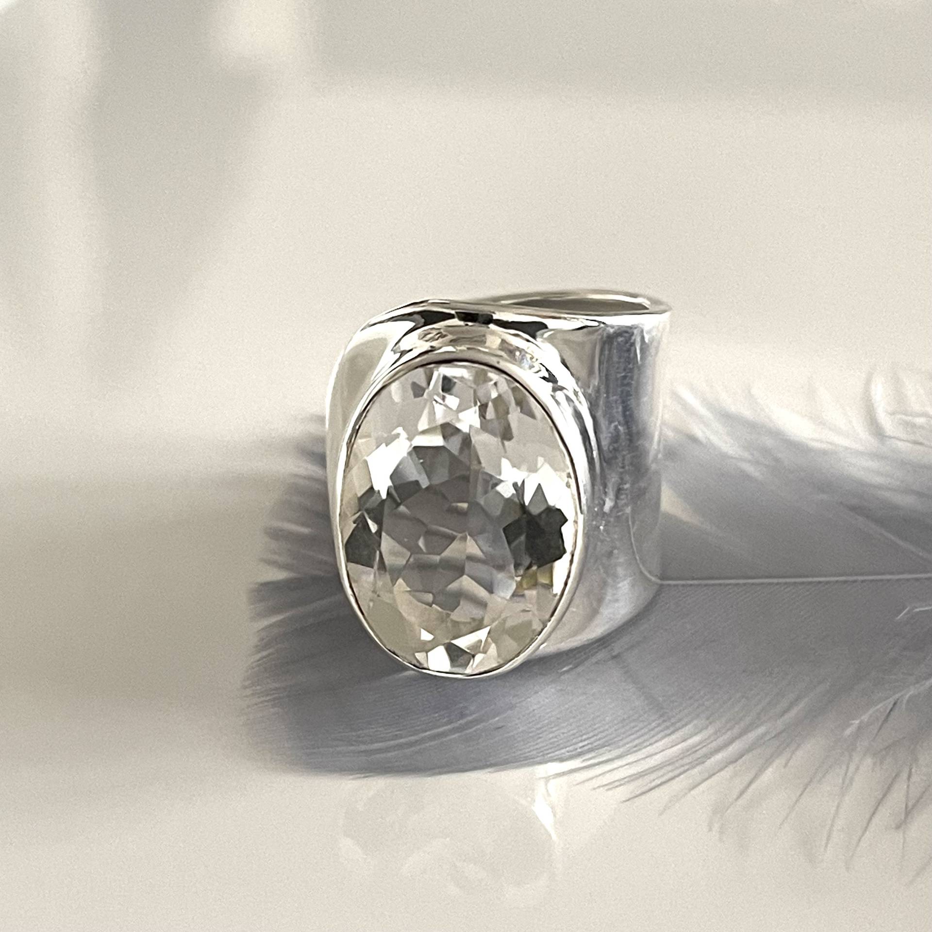 Offener 925 Silberring Mit Bergkristall Retro Ring Großer Statement Natürlicher Bergkristallring Massiver Hochwertiger Für Sie Offener 925 Silberring Mit Bergkristall Retro Ring Großer Statement Natürlicher Bergkristallring Massiver Hochwertiger Für Sie von AvoMirakII