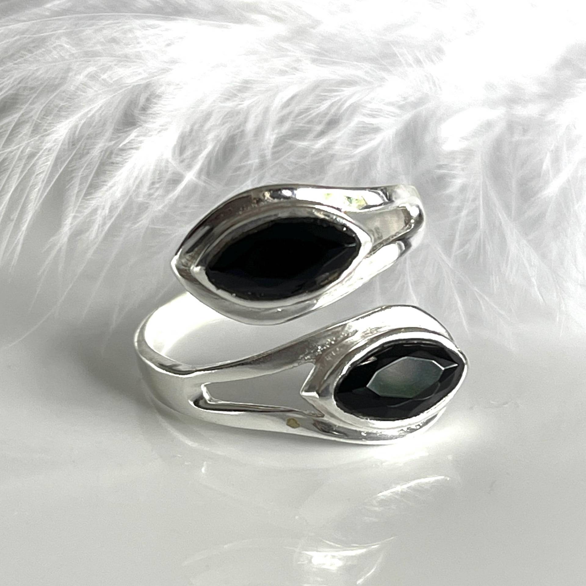 Offener Onyx Ring 925 Silberring Verstellbarer Facettierter Edelsteinring Damenring Offener Onyx Ring 925 Silberring Verstellbarer Facettierter Edelsteinring Damenring von AvoMirakII