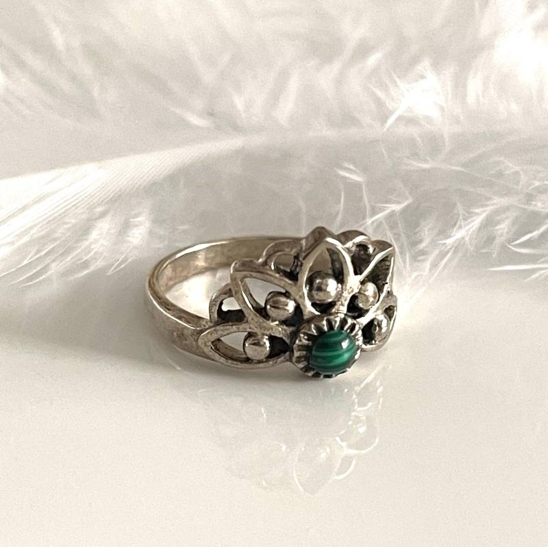 Retro Malachit Ring Gegen Den Strom 925 Flowerring Mit Größe 54 Filigraner Edelsteinring Unikat Boho Damenring von AvoMirakII