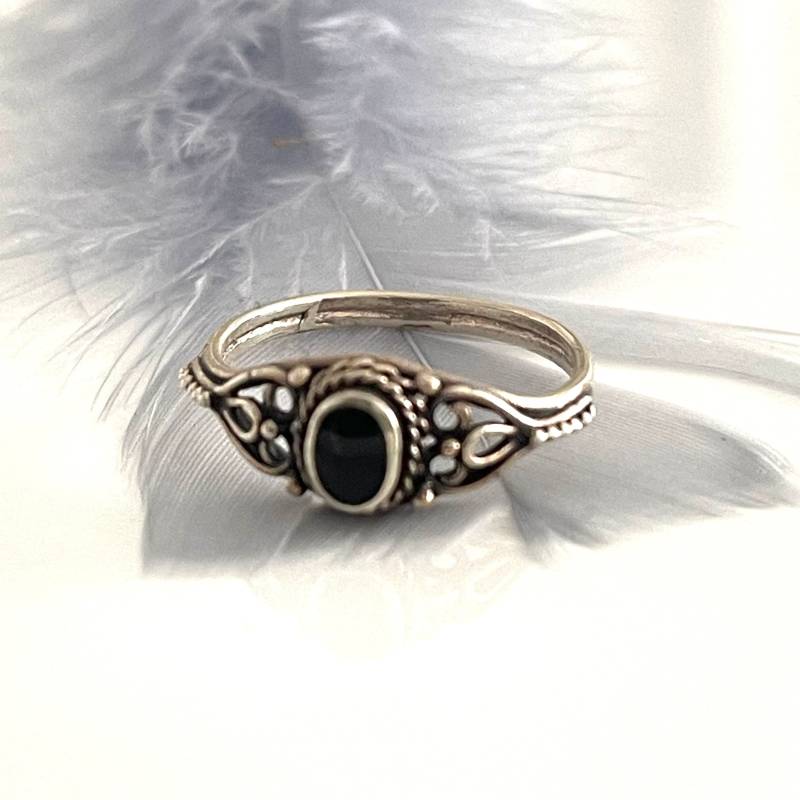 Schwarer Stein Silberring Onyx Ring Zierlicher Filigraner Boho Verlobungsring Für Frauen von AvoMirakII