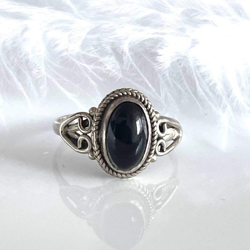 925 Gegen Den Strom Ring Schwarzer Onyx Filigraner Edelsteinring Moderner Damenring Geschenk Für Sie von AvoMirakII