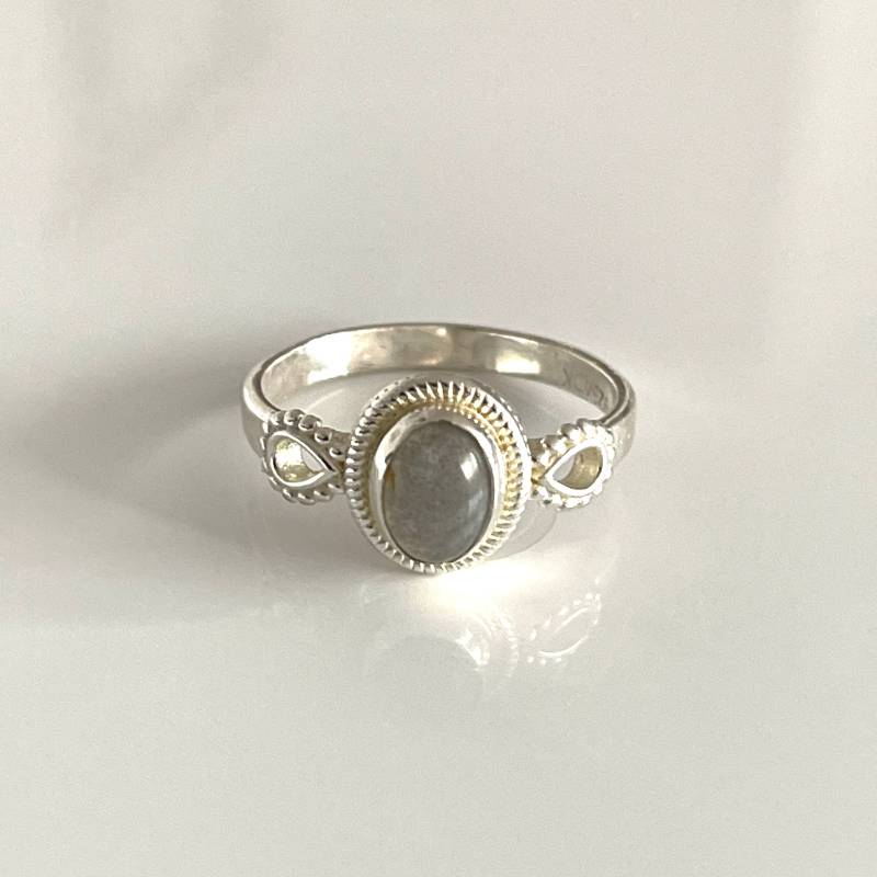 Verlobungsring Mit Labradorit 925 Silber Ring Solitärring Ovaler Edelsteinring Zierlicher Filigraner Damen Schmuck Geschenk Für Sie von AvoMirakII