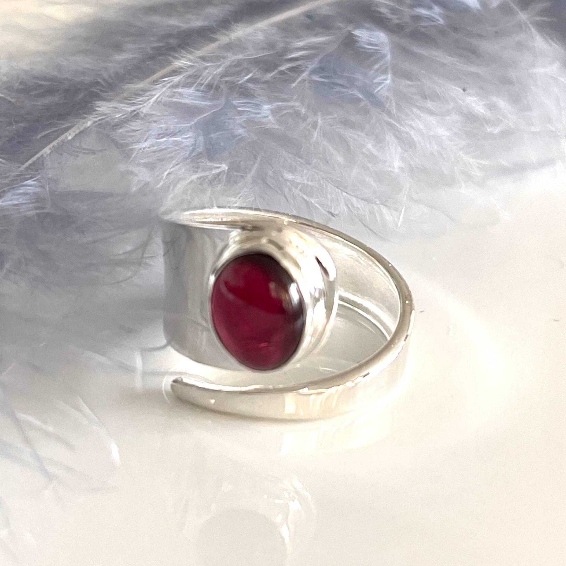 Verstellbarer Granat Silber Ring Hochwertiger Statement Eleganter 925 Silberring Für Jede Größe Damenring Verstellbarer Granat Silber Ring Hochwertiger Statement Eleganter 925 Silberring Für Jede Größe Damenring von AvoMirakII