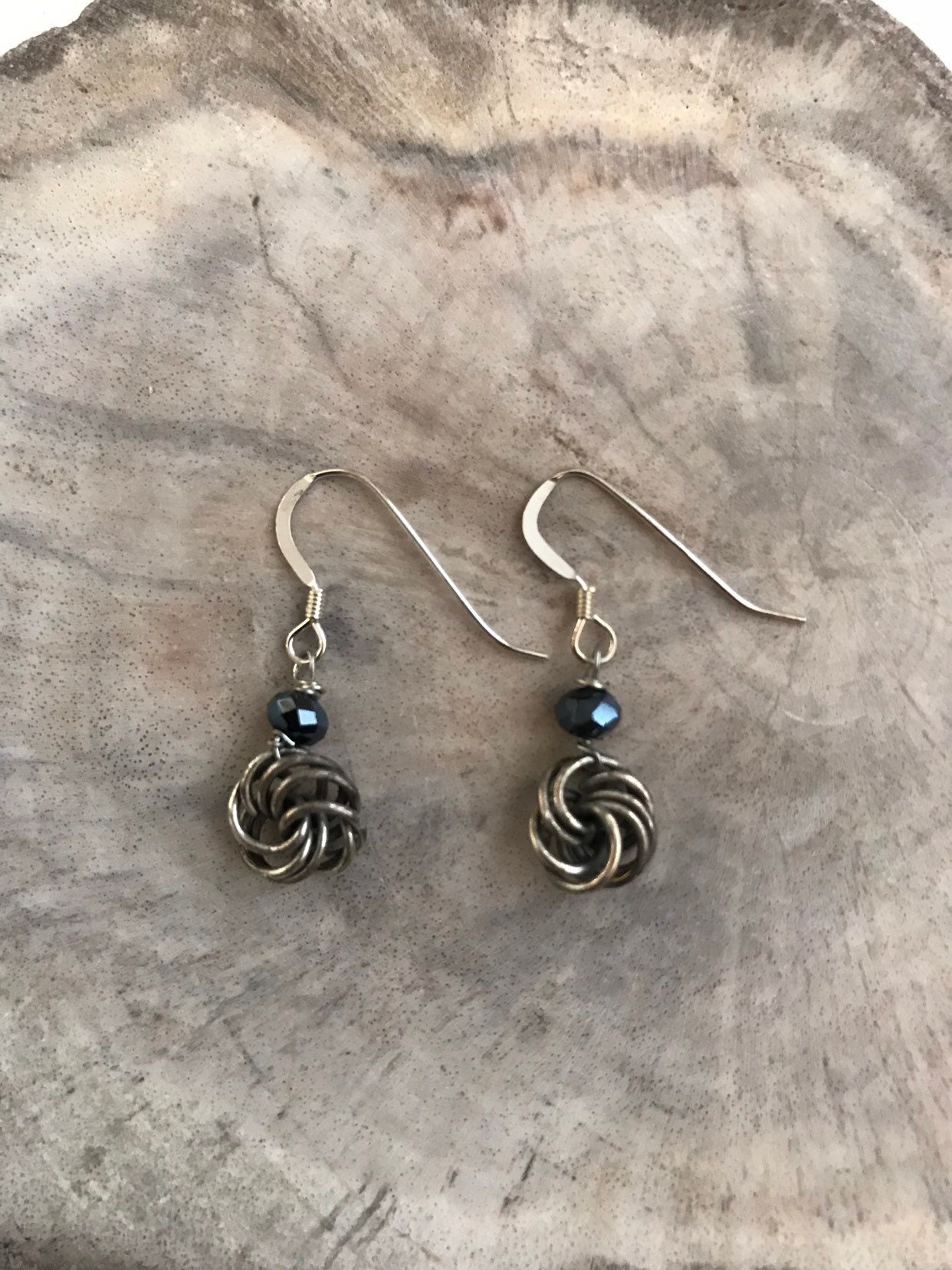 Blau Silber Windrad Spinell Ohrringe von AvriJewelry