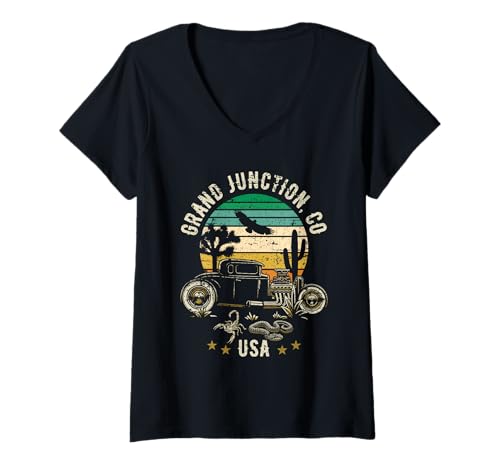 Damen Grand Junction, CO, USA, Hotrod, Retrodesign bei Sonnenuntergang in der Wüste T-Shirt mit V-Ausschnitt Damen Grand Junction, CO, USA, Hotrod, Retrodesign bei Sonnenuntergang in der Wüste T-Shirt mit V-Ausschnitt von Awesome Grand Junction CO USA Designs