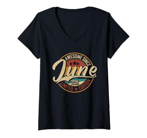 Damen Awesome Since Juni 2011 | 15 years old | 15th Birthday T-Shirt mit V-Ausschnitt von Awesome Retro Birthday Outfits in June