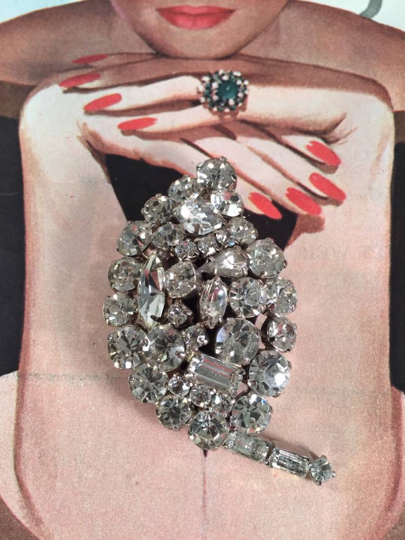 Vintage Strass Leaf Geformten BroscheGroße, Glitzernde Steine von AwwwShucks