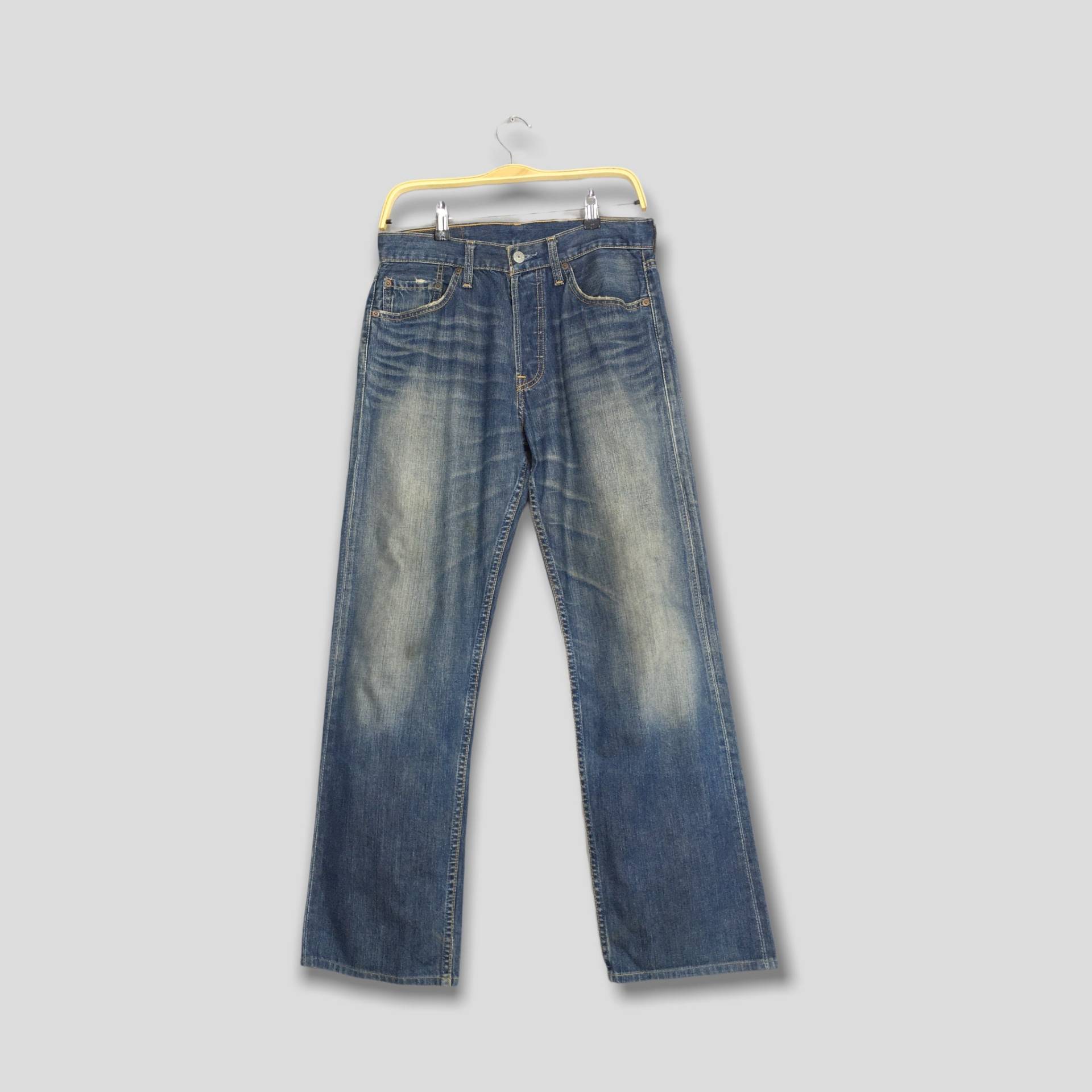 Größe 30x29 Vintage Levi's 501 Indigo Blue Jeans Medium Wash Denim Faded Distressed Men W30 von AxeVin