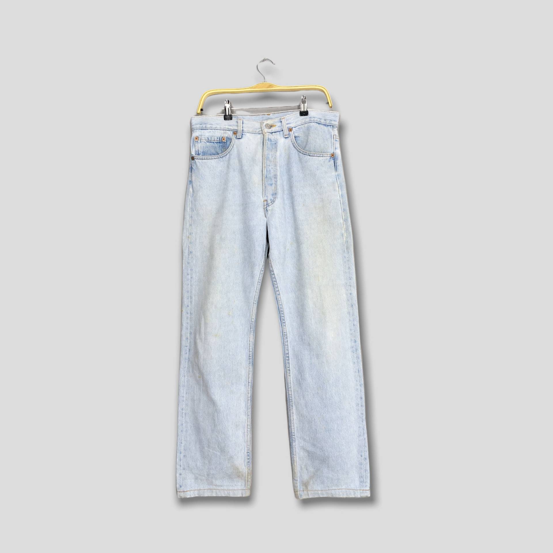 Größe 31x29 Vintage Levis 501 Hellblaue Jeans Dirty Distressed Denim Faded Levi's Button Fly Mom W31 von AxeVin