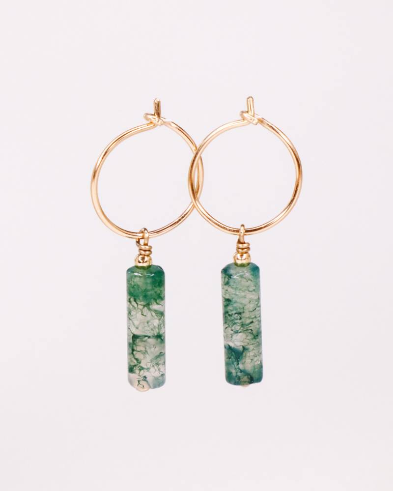 Betula, Creolen, Charm-Creolen, Feine Moosachat-Stein, Grüner Stein, Weihnachtsgeschenk-Schmuck von AxelleJoly