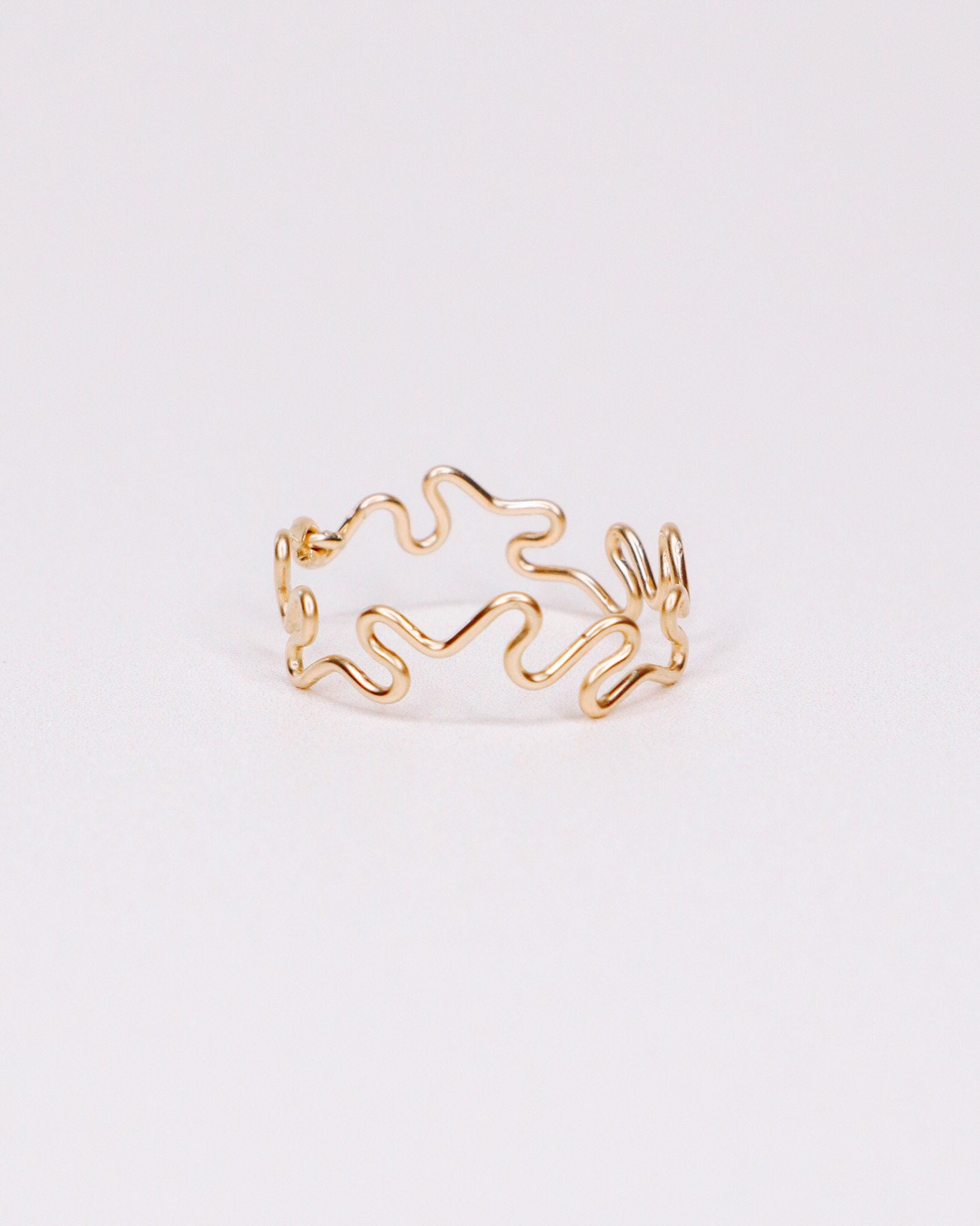 Gaia, Wellenring, Schlangenring, Dünner Ring, Drahtring, Edler Originalring, Naturring, Gold, Silber, Weihnachtsgeschenkschmuck von AxelleJoly