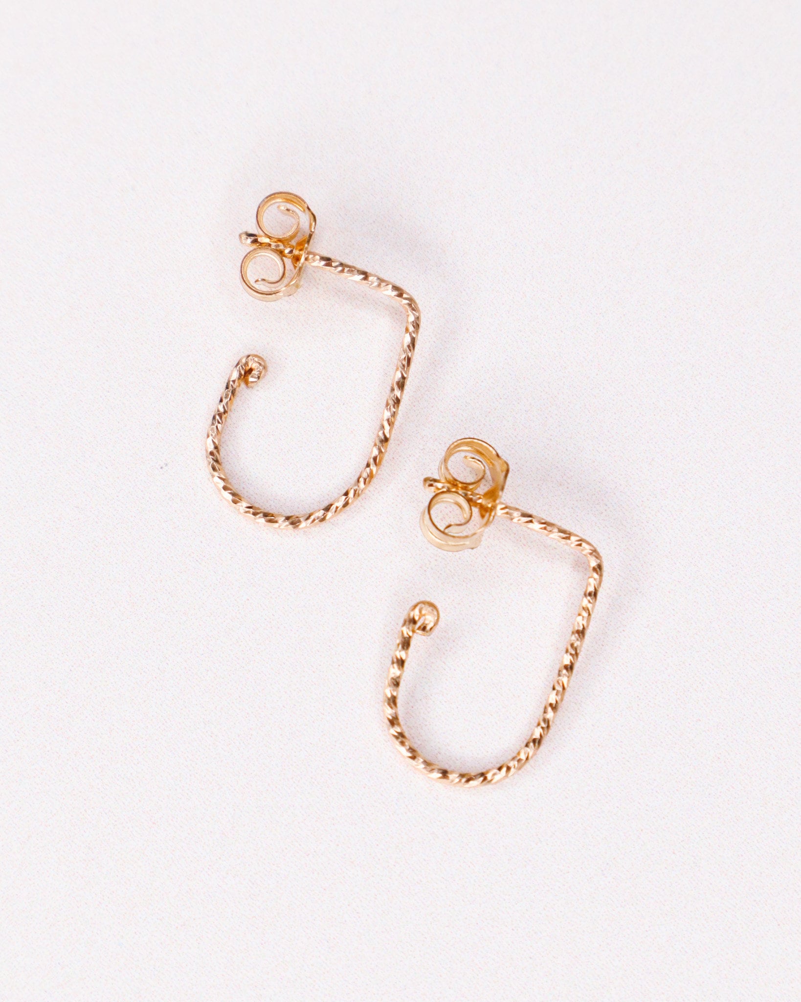 Helix, Creolen, Glänzende Ohrringe, Einfache Ohrstecker, Weihnachtsgeschenk Schmuck von AxelleJoly