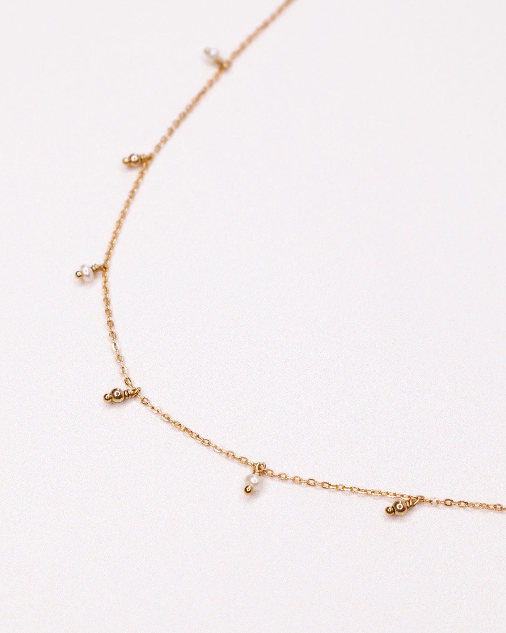 Salicina, Quastenhalskette, Charm-Halskette, Feine Halskette, Kettenhalskette, Gold, Silber, Zuchtperlen, Weihnachtsgeschenk-Juwel von AxelleJoly