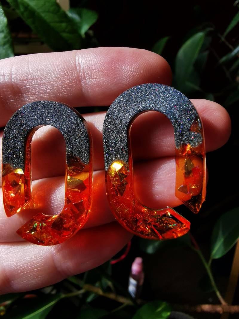 Orange Below von Axoplasm