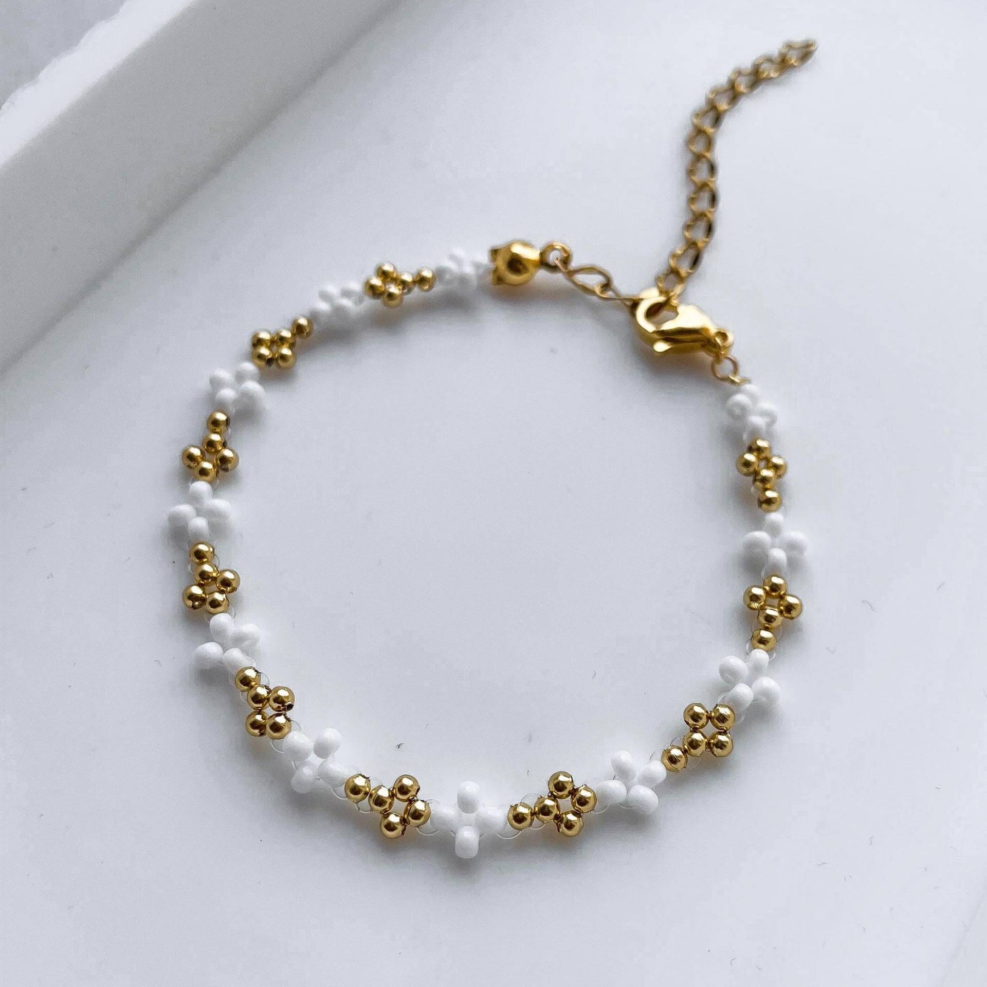 Cross Bracelet, Beaded Kreuz, Damenschmuck, Perlenarmband, Personalisiertes Armband, Edelstahl, 18K Vergoldet Cross Bracelet, Beaded Kreuz, Damenschmuck, Perlenarmband, Personalisiertes Armband, Edelstahl, 18K Vergoldet von AxunaDesignShop