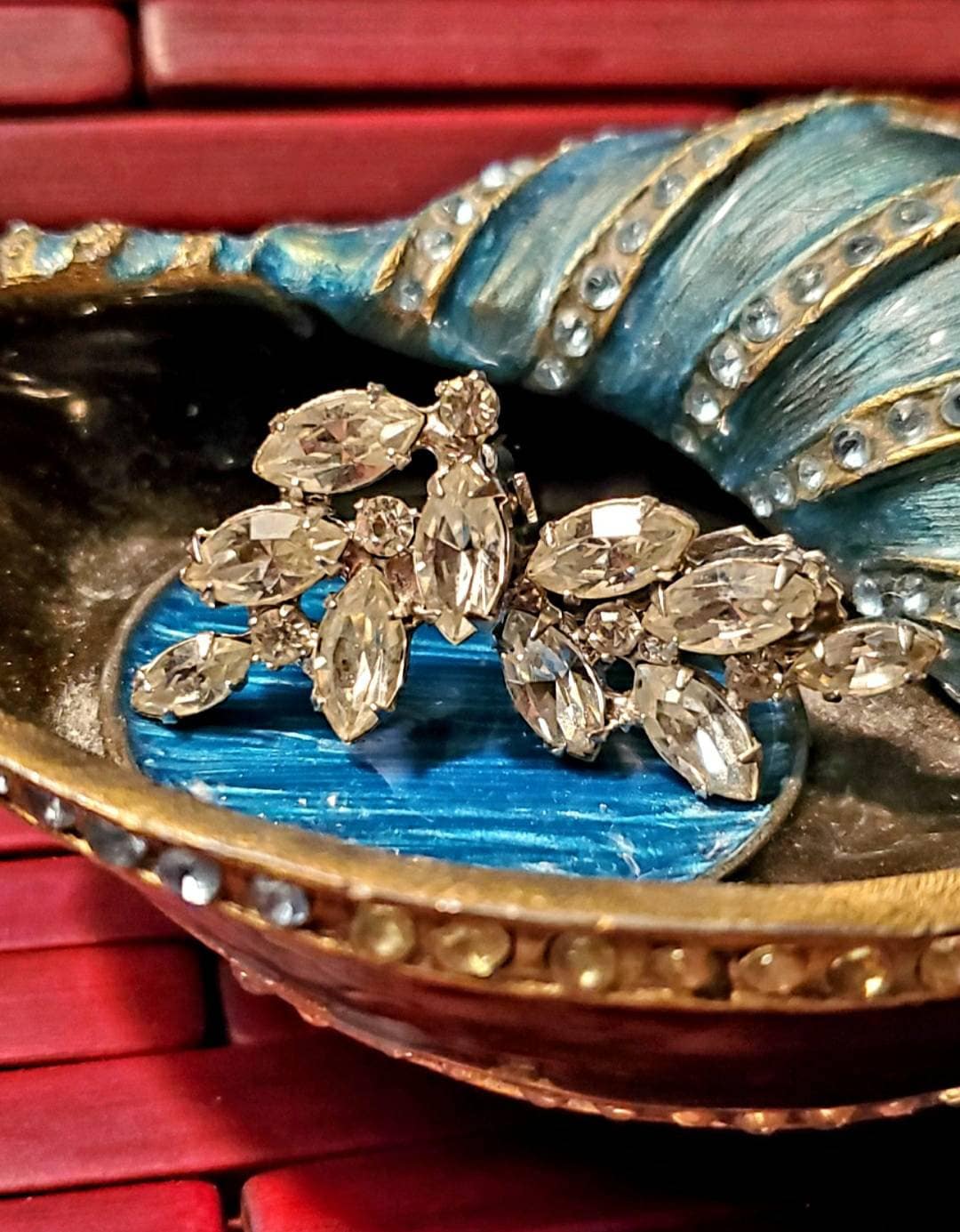 Vintage Art Deco Funkelnde Kristallklare Strass Duette Clip-On Ohrringe Hollywood Glamour Material Mädchen Glamourous Fancy Clippy von AyCarambaGifts