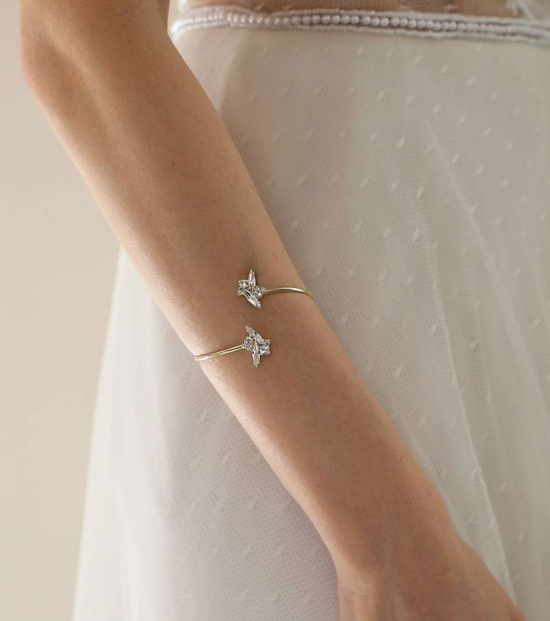 Verstellbare Gold Swarovski Crystal Oberarmmanschette, Boho Arm Wrap von Ayajewellery