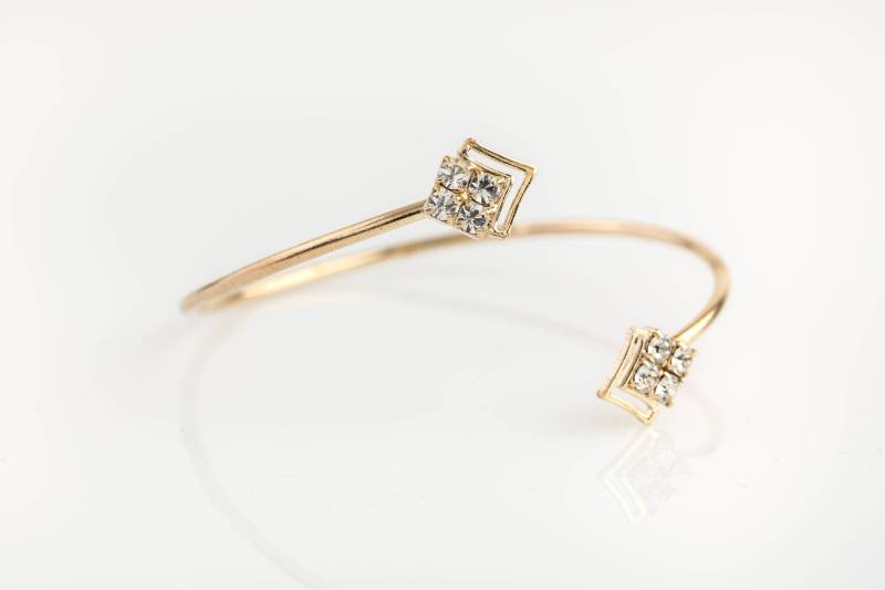 Zarte Open Cuff Armreif Armband von Ayajewellery