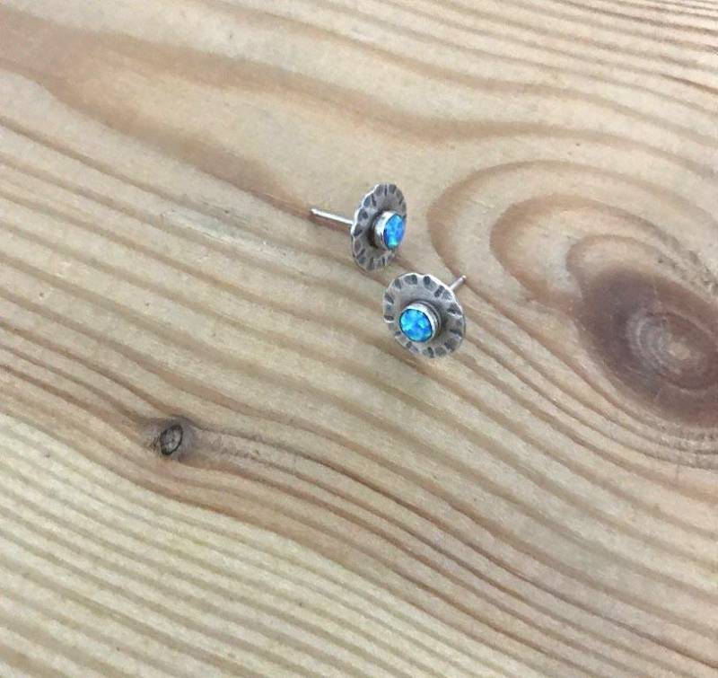 Opal Ohrstecker Sterling Silber Blau Ohrstecker von AyalaBinor