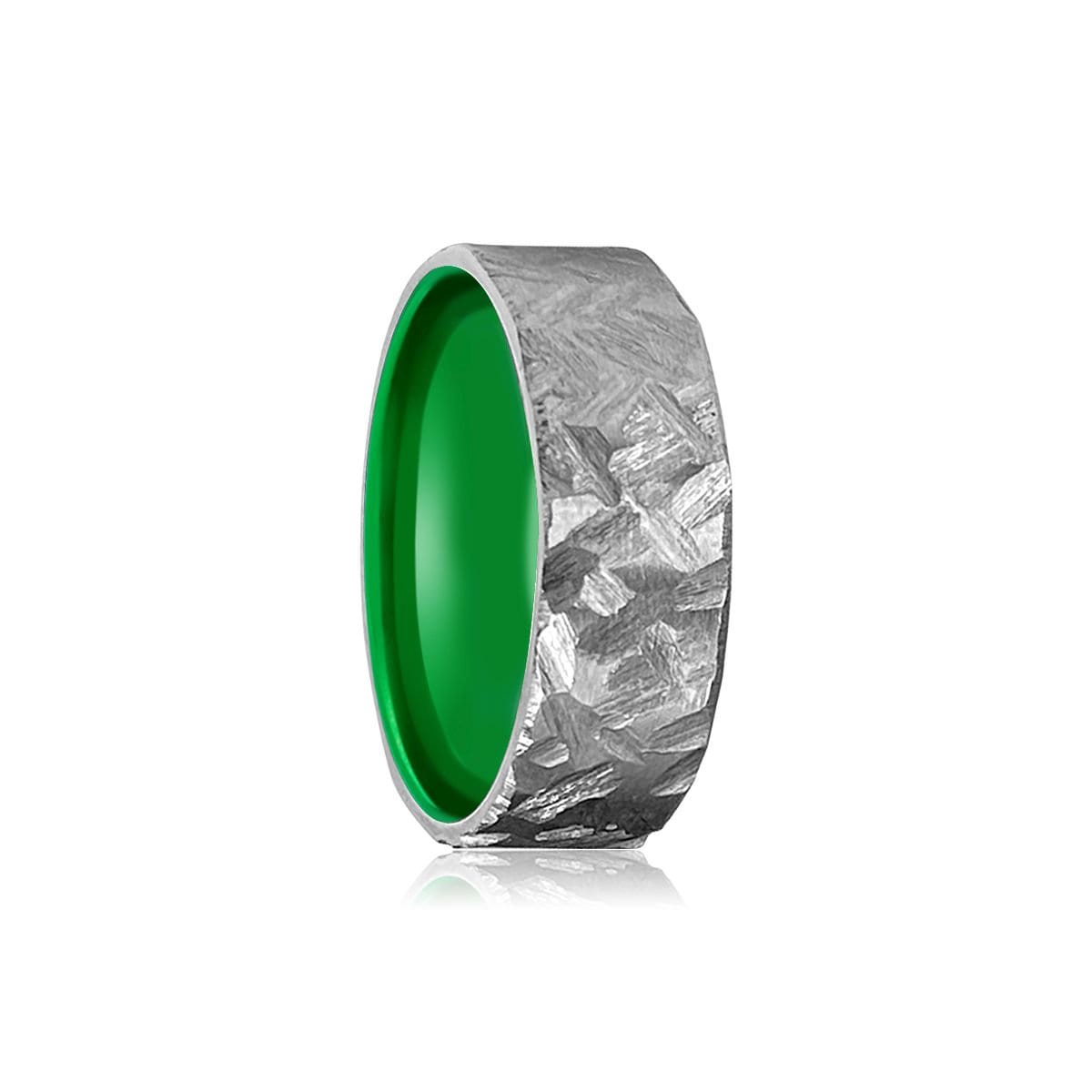 Hornette | Titanring Grün Innen, Titanband Herren Titan Ehering, Gehämmert Leicht, Personalisierte Ring von AydinsJewelry