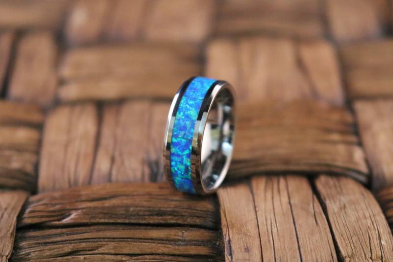 Wolfram Blau Grün Opal Ring Eingelegtes Hartmetall Poliert Finished von AydinsJewelry