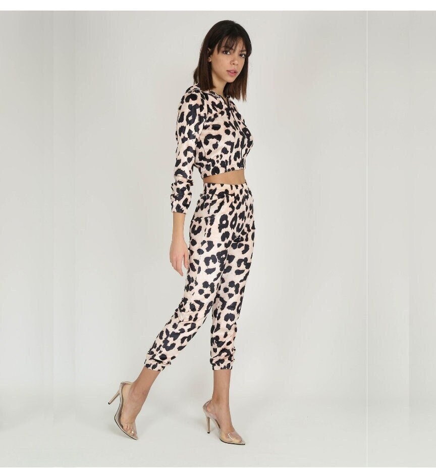 Luxus Leopard Jogger Set-Custom Velvet Trainingsanzug - Loungewear Sweet Suit Women von AyhillDress