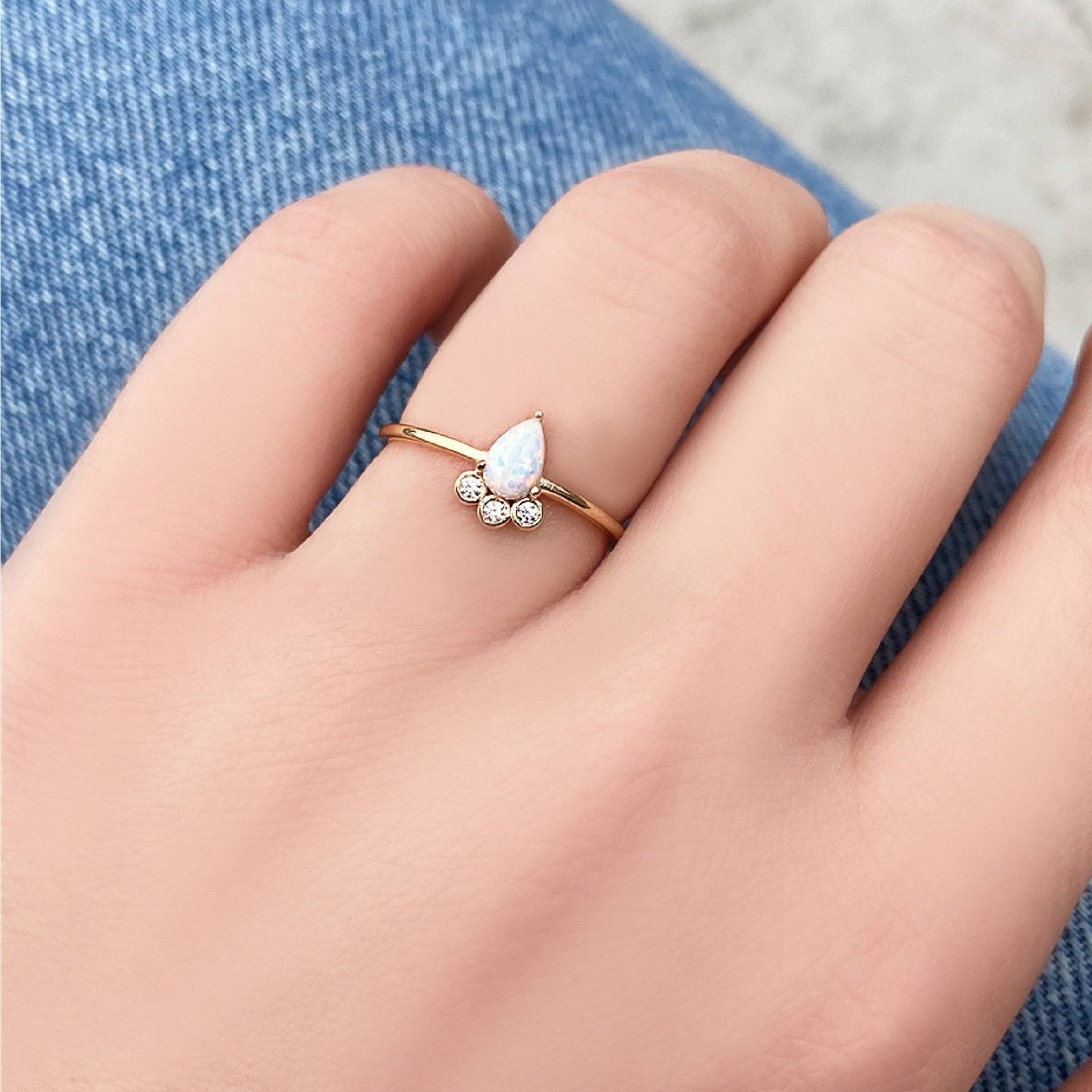 Opal Diamant Ring, 14K Goldring, Zierlicher Opalring, Verlobungsring, Feiner Schmuck, Geburtstags-Opalring, Jubiläumsgeschenk, Muttertagsgeschenk von AymirJewelry