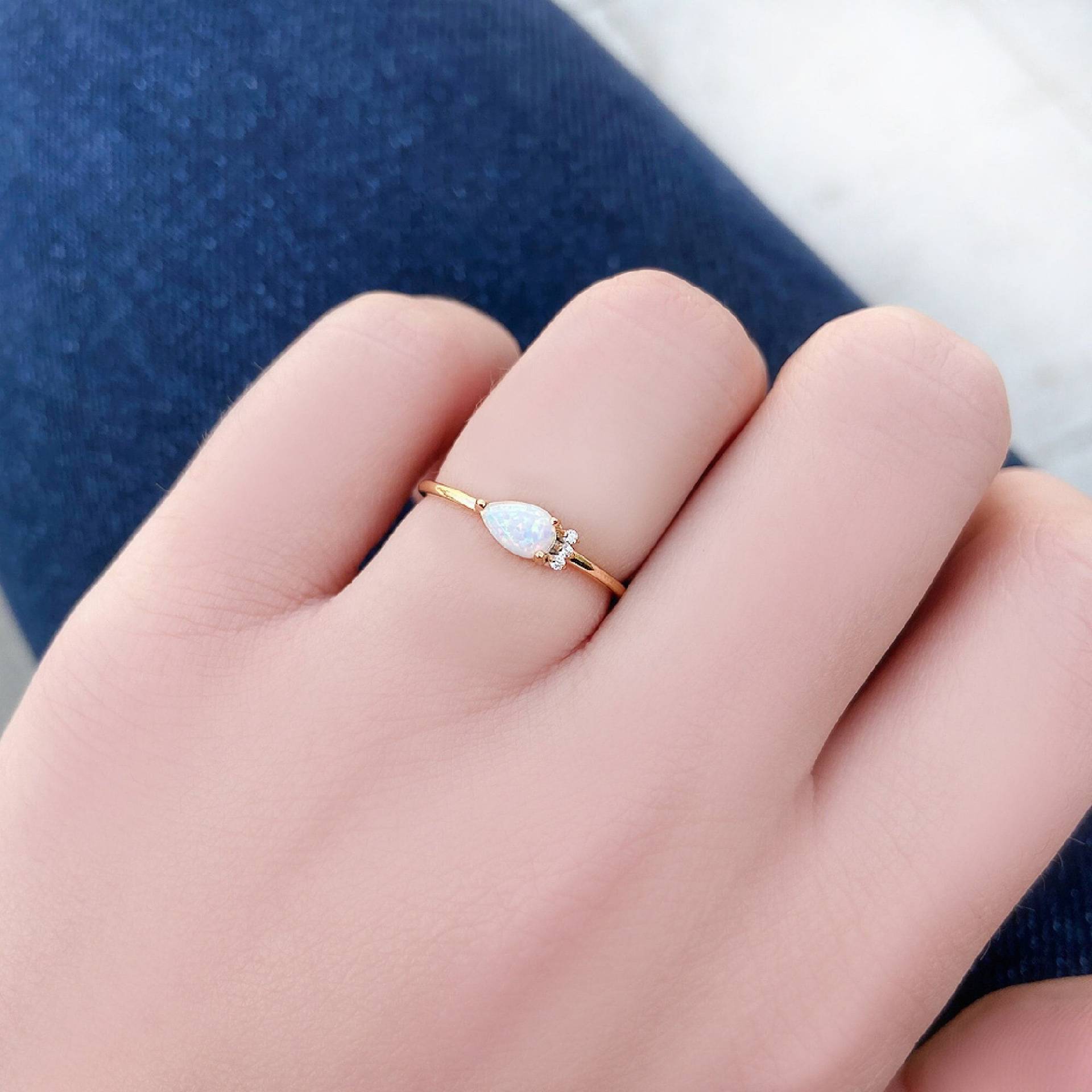 Zierlicher Opal Ring, Diamant 14K Gold Einzigartiger Oktober Geburtsstein Goldring, Valentinstag Geschenk, Geburtstagsgeschenk von AymirJewelry