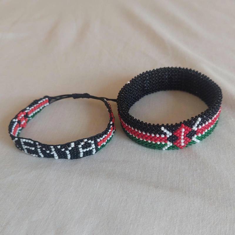 Beaded 2 Wrist Bracelet , Gifts Unisex Kenya Flag, Beaded Kenya Events Armband & Bracelets, Gift For Him/ Her von AyuCrafts