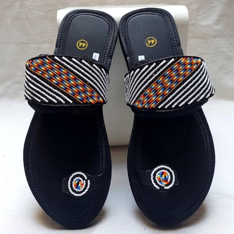 Beaded Leather Sandals /Mothers Gift,/Size 44 Flip Flops Large Feet Sandals/ Summer Relaxing Footwear/ For Her Gift von AyuCrafts