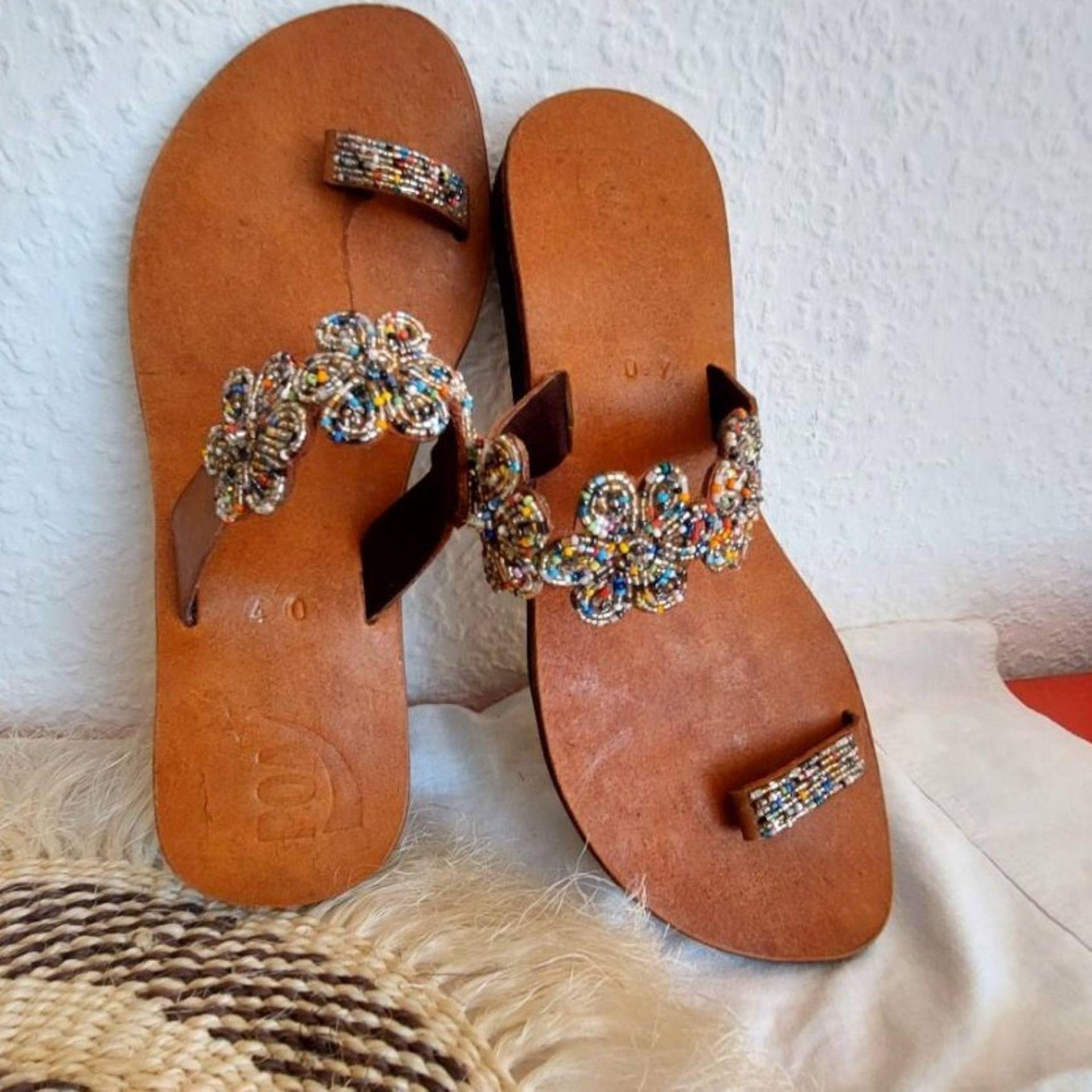 Handmade Flower Sandals/Brown Beaded Sandals/Thick Sole Sandals/ Gift For Her/Handmade Sandals von AyuCrafts