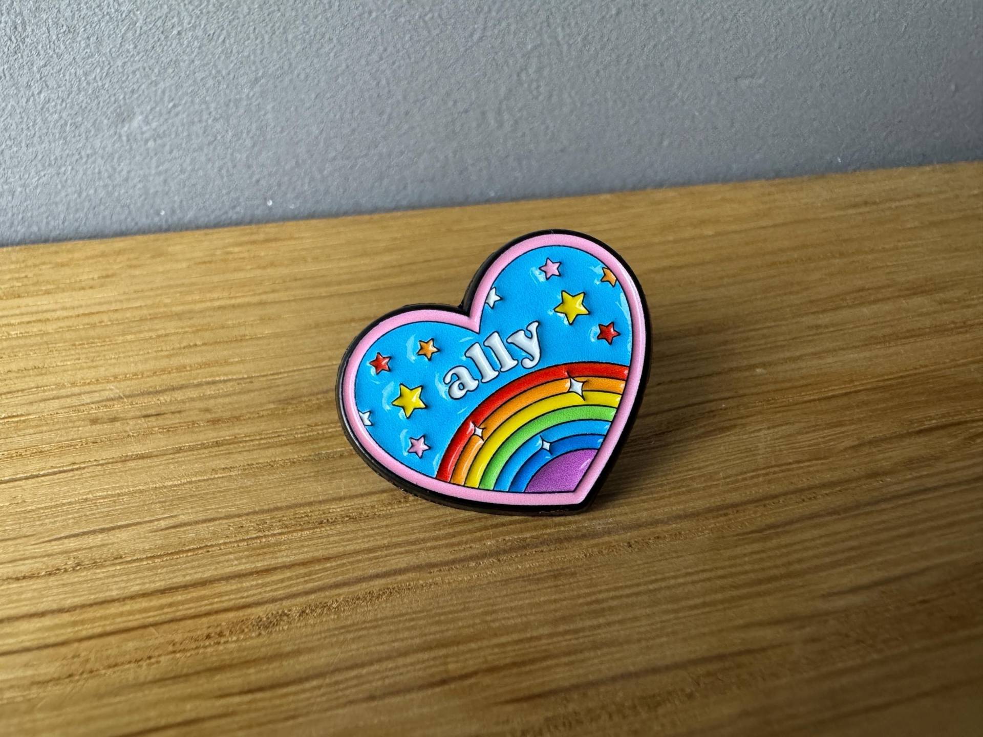 Ally Rainbow Pin Emaille Button, Anstecker Regenbogen, Pride Flag, Queer, Lgbtq, Equality Transgender, Nonbinary, Trans, Bi, Protect, Enby Ally Rainbow Pin Emaille Button, Anstecker Regenbogen, Pride Flag, Queer, Lgbtq, Equality Transgender, Nonbinary, Trans, Bi, Protect, Enby von AyurvetDesign