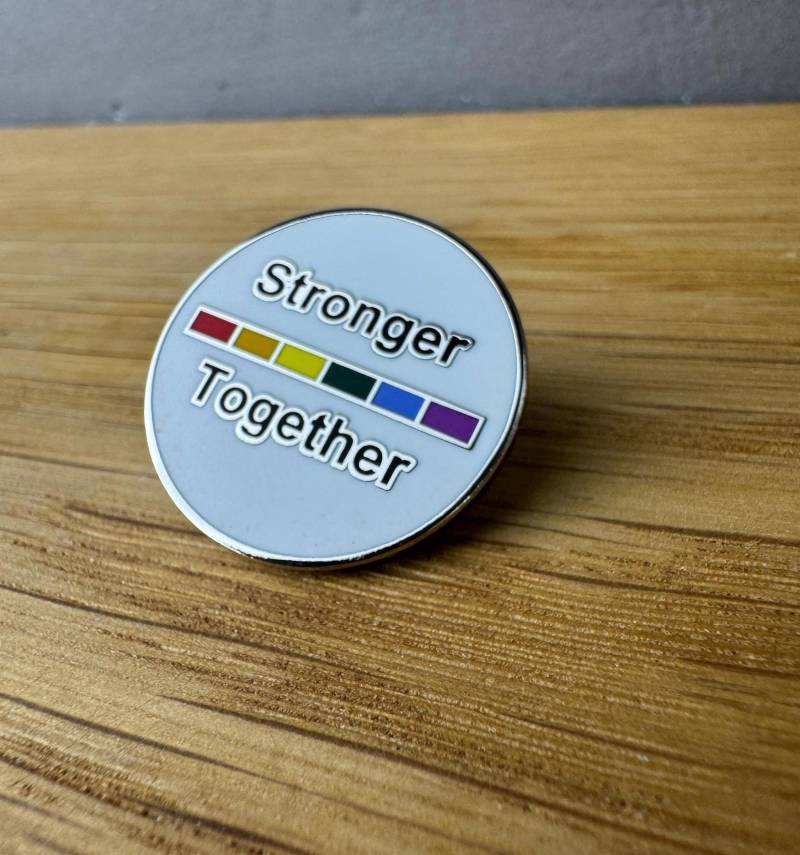 You Are Safe With Me Hard Emaille Pin Button Anstecker Rainbow Flag Queer Lgbtq Pride Equality Transgender Nonbinary, Trans, Ally Csd Enby von AyurvetDesign