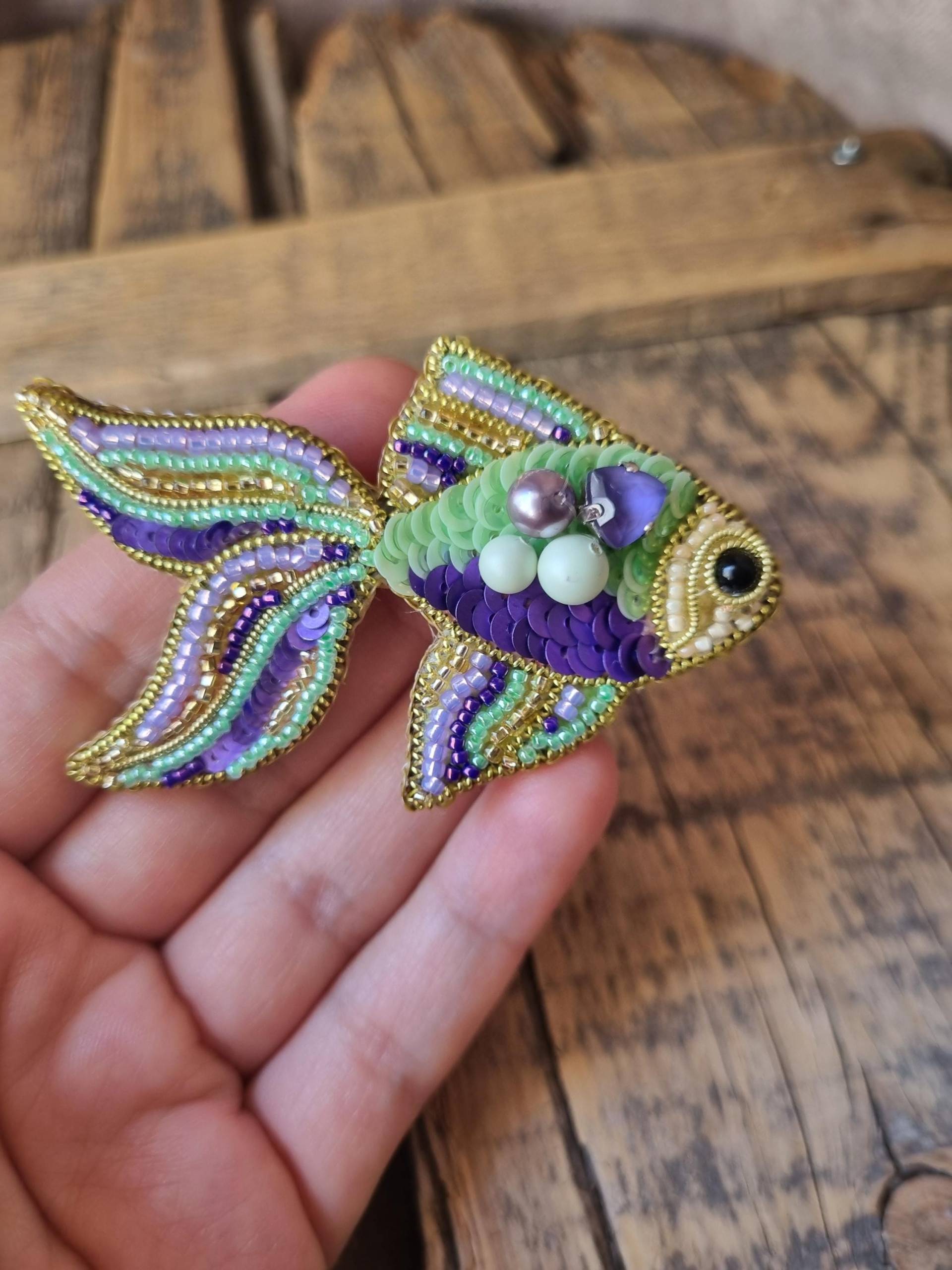 Fisch Brosche Handgemachte Grün & Lila Tier Brosche Fisch Brosche Handgemachte Grün & Lila Tier Brosche von AyyuceCreations