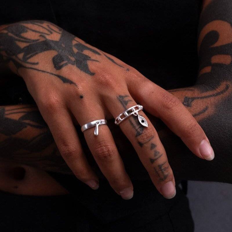 Sterling Silber Statement Ring Mit Saphir Charm von AzadiAdornments