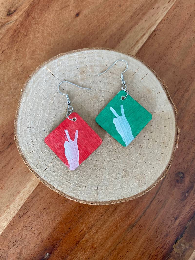 Earrings „V-Sign On Wood" Earrings „V-Sign On Wood" von AzadiShopDE