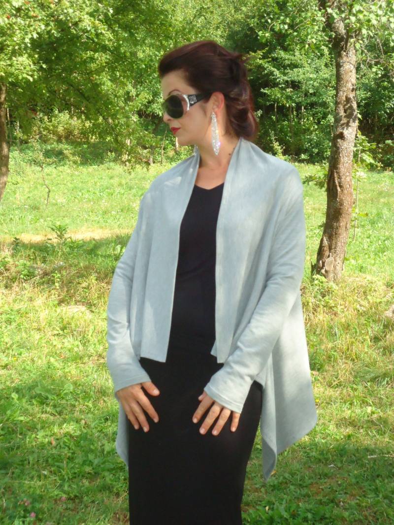Graue Strickjacke/Lange Ärmel Elegante Weste Schicke Strickweste Weiche Lose Sommerjacke von AzaliaCult