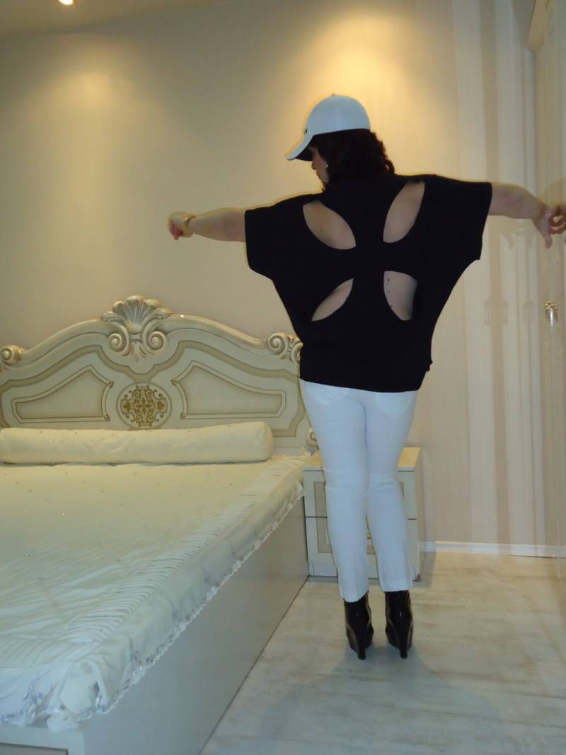 Rückenfreies Top/T-Shirt/Bluse/Tunika/Schwarzes T-Shirt/Oberteil/Sommer Tunika/Baumwoll-Oberteil/Oberteil Mit Offenem Rücken/Alle Größen von AzaliaCult