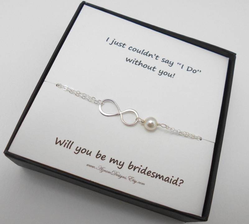 Brautjungfern Geschenk-Box, Infinity-Armband, Armband, Perle Sterling Silber, Mutter Des Bräutigams Geschenk, Hochzeit, Freundschaft Armband von AzramDesigns