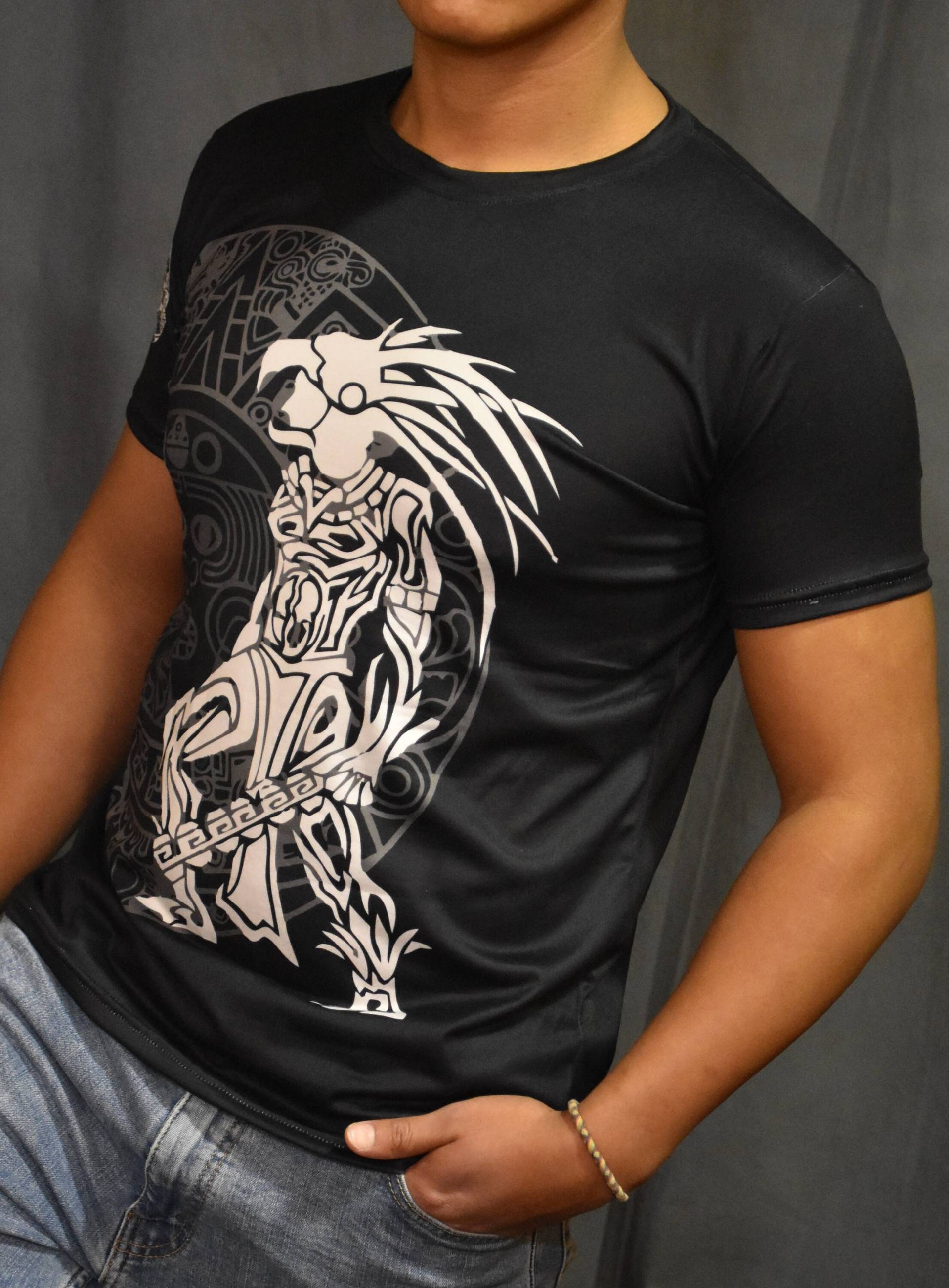 Playera Azteca Unisex Playera Azteca Unisex von AztecaShopUS