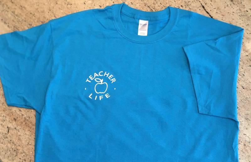 Lehrer Leben T-Shirt Lehrer Leben T-Shirt von AzzInkScreenPrinting