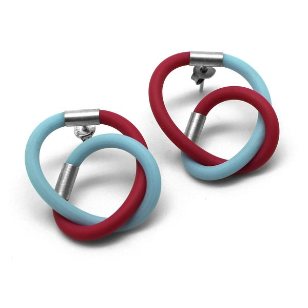 Blau Rosa Knoten Ohrringe, Gummi-Schmuck, Schleife Ohrstecker von BABAjewellery