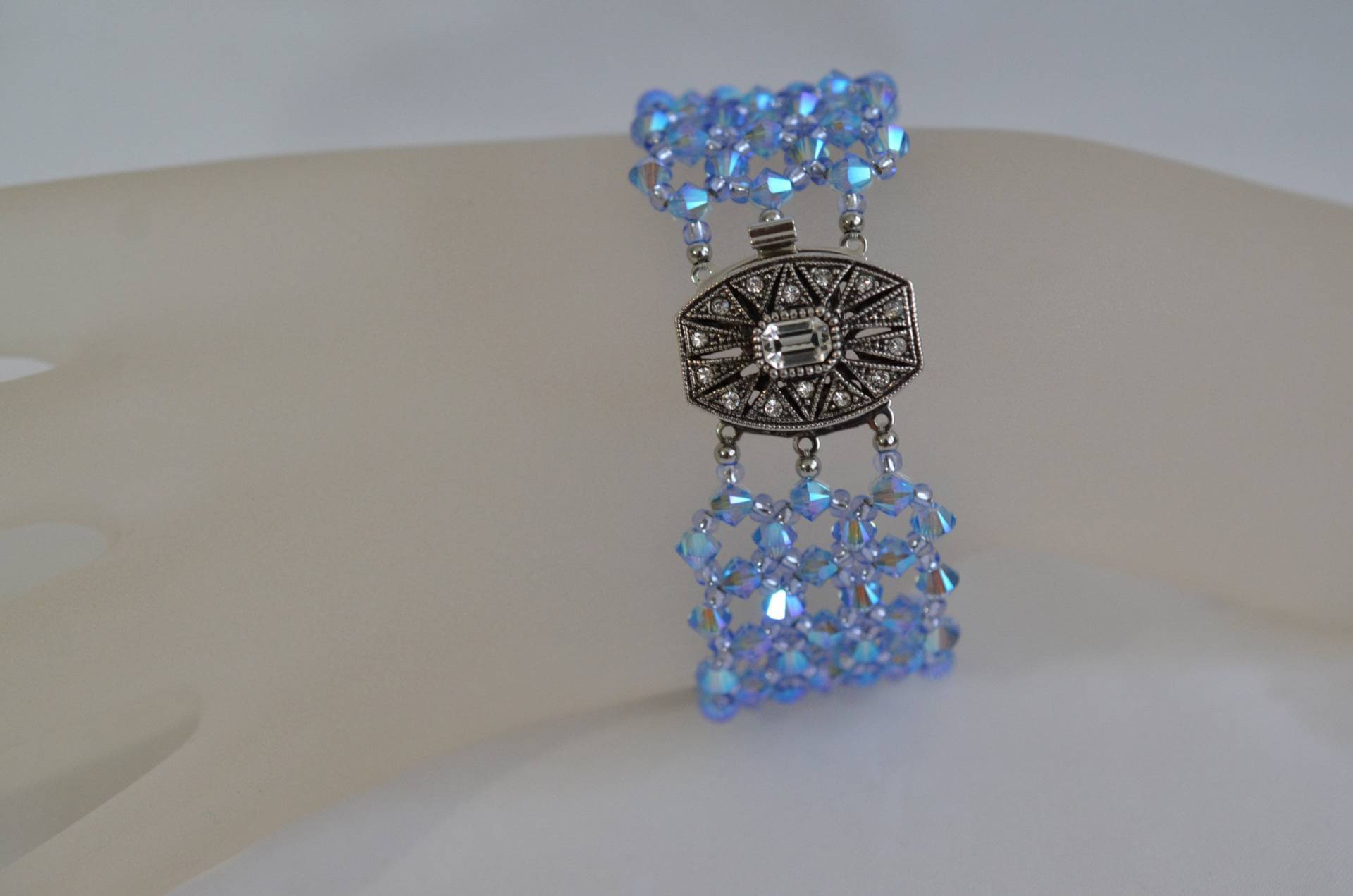 Echter Kristall, Echtes Kristallarmband, Damenschmuck, Heller Saphir, Üppig, Luxuriös von BABCREA