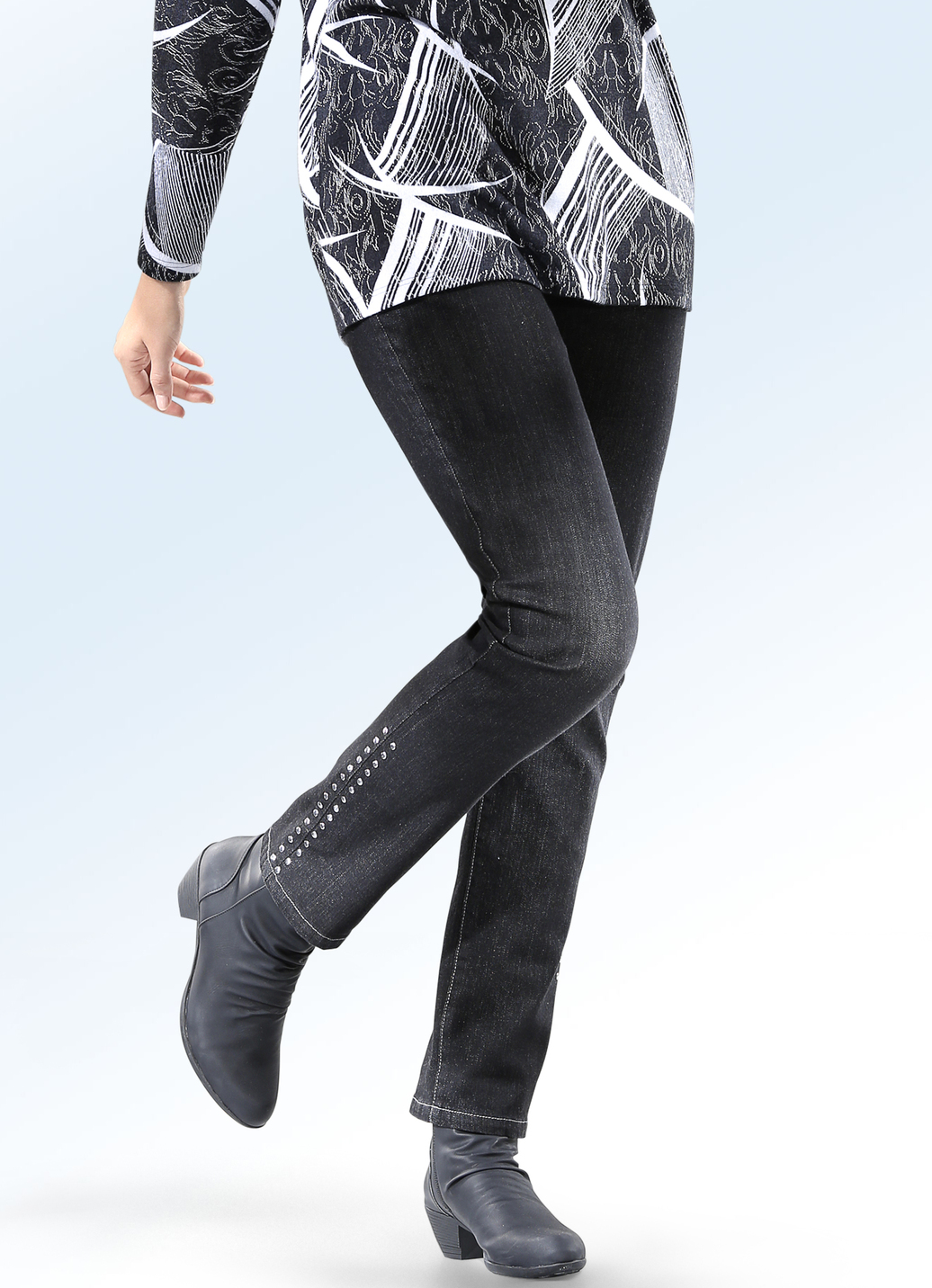 4-Pocket-Jeans in komfortabler Schlupfform, Schwarz, Größe 26 von BADER